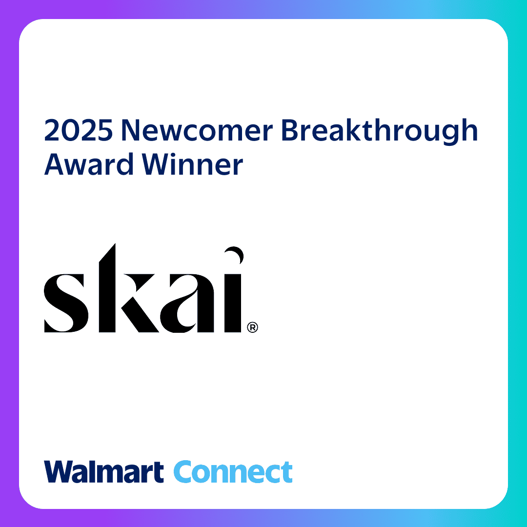 Weiße Grafik mit einem violetten und blauen Farbverlauf am Rand. Der Text lautet: „Gewinner des Newcomer Breakthrough Award 2025“. Darunter befindet sich das skai . Ganz unten steht „Walmart Connect“ in Blau.