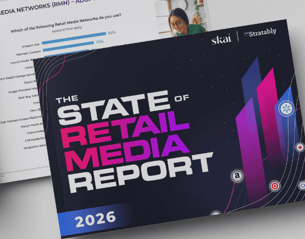 Une couverture numérique du rapport « The State of Retail Media Report 2026 » publié par Skai Stratably, mettant en avant des graphismes audacieux, des graphiques et des designs futuristes, avec un extrait d’un graphique d’enquête et une femme en appel vidéo visible en arrière-plan.