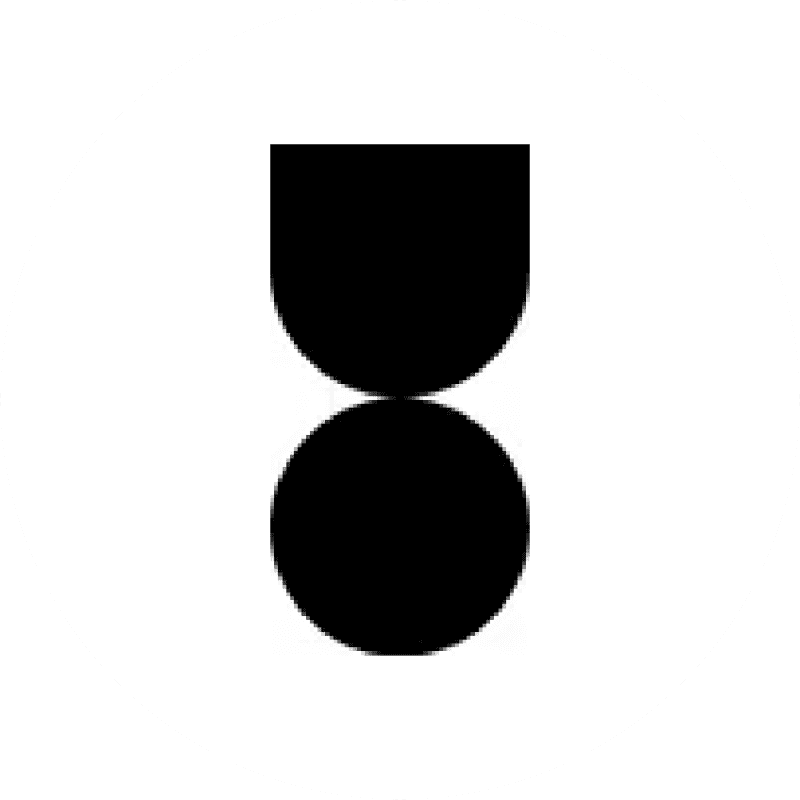 Un motif géométrique noir minimaliste sur fond blanc, composé d’un demi-cercle superposé à un cercle entier, alignés verticalement — idéal pour illustrer des concepts dans une étude de cas sur le retail media.